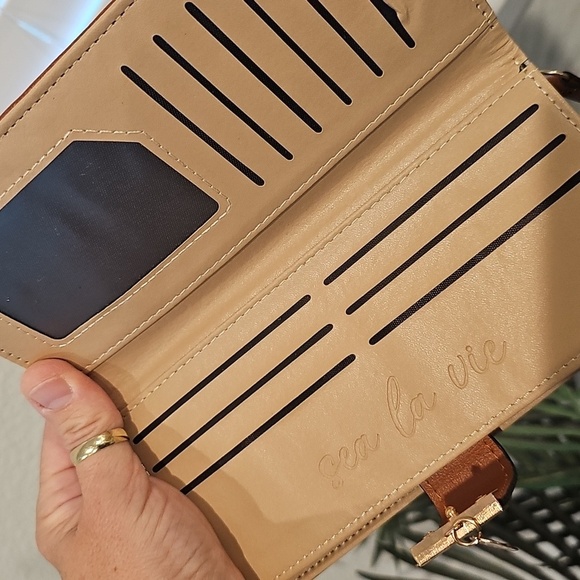 NWOT Vagabond Goods Brown Wallet - Picture 4 of 5